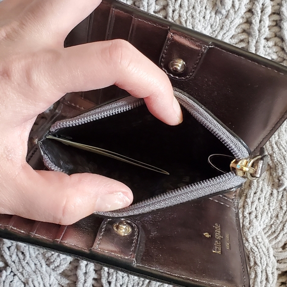 Kate Spade wallet - Picture 4 of 13